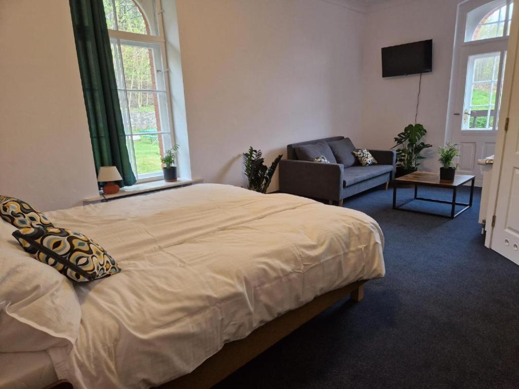Hotel Krasnoludki Sosnowka  Ngoại thất bức ảnh